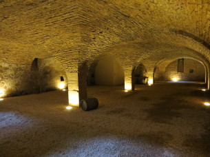 Savigny-lès-Beaune Cave Cistercienne c